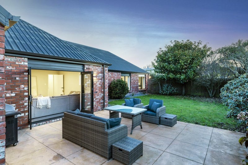 54 Regency Crescent, Redwood, Christchurch - Carousel 2