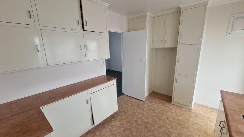 2/10 Northcote Road, Takapuna, Auckland - Carousel 2