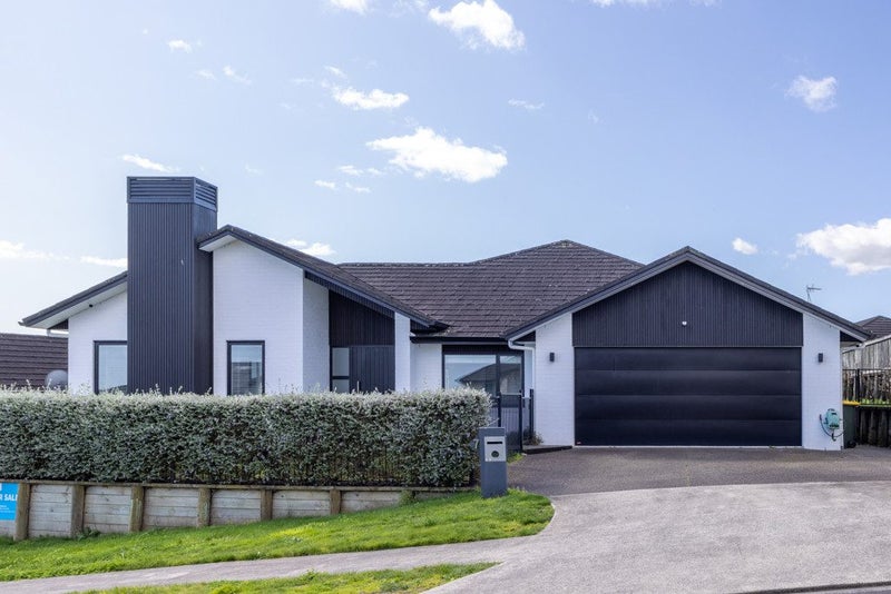 7 Miranda Place, Flagstaff, Hamilton - Carousel 1