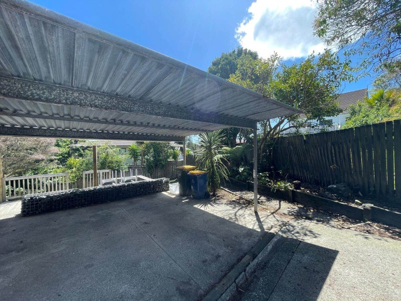 20 Sungrove Rise, Sunnyvale, Auckland - Carousel 2