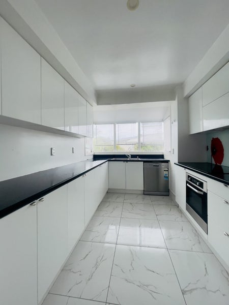 165 Carlisle Road, Northcross, Auckland - Carousel 1