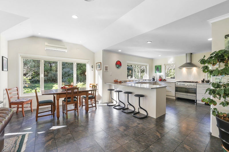 200 Cowling Road, Hurdon, New Plymouth - Carousel 2