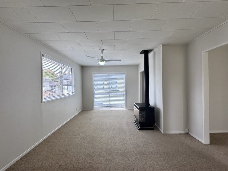 16 Spinella Drive, Bayview, Auckland - Carousel 2