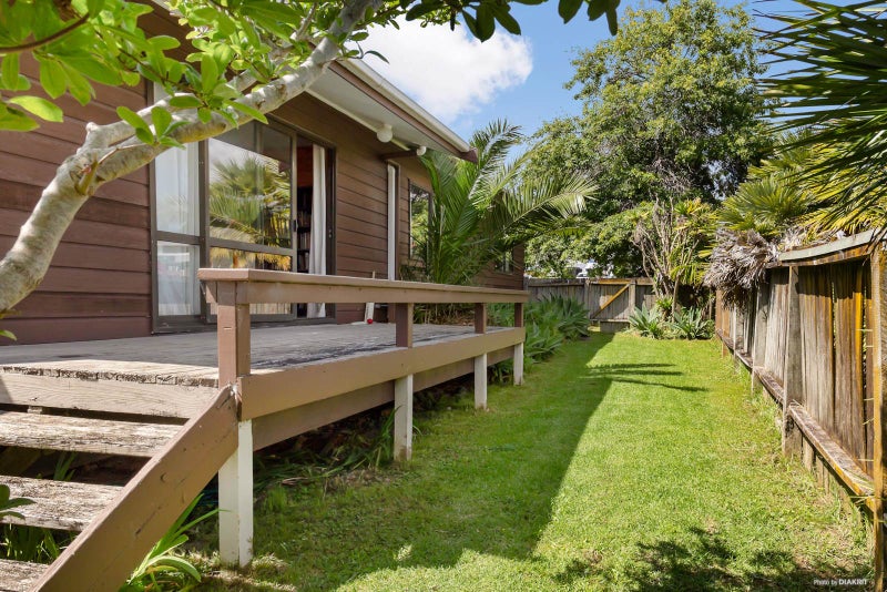 664 Whangaparaoa Road, Stanmore Bay, Whangaparāoa - Carousel 2