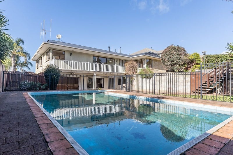 21 Madill Road, St Andrews, Hamilton - Carousel 2