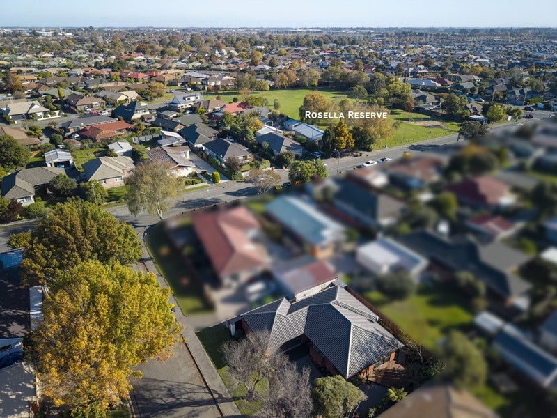 1A Glenys Place, Broomfield, Christchurch - Carousel 22