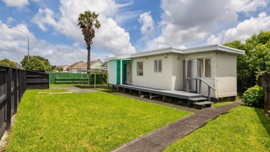 1 Ash Street, Avondale, Auckland - Carousel 1