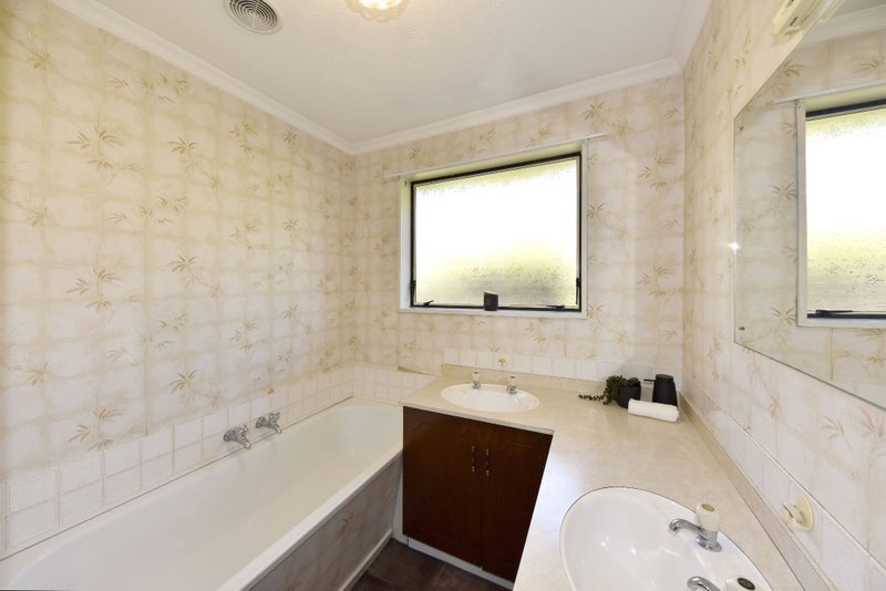 1/54 Aorangi Road, Bryndwr, Christchurch - Carousel 18