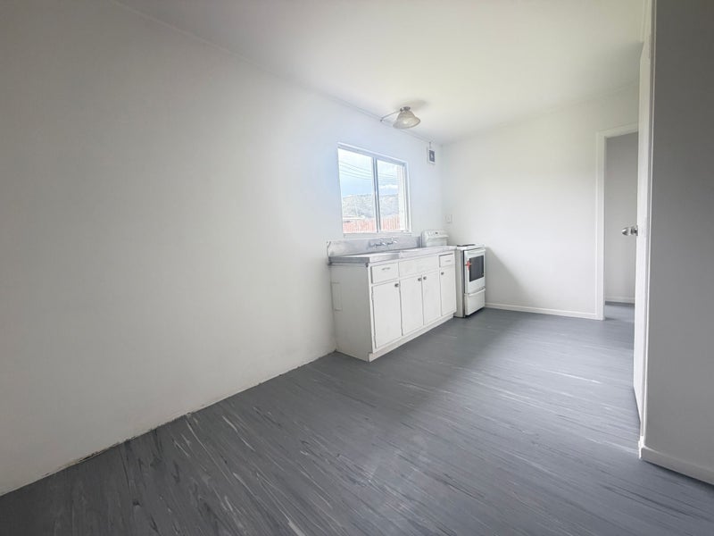 30 Treadwell ST, NAENAE, LOWER HUTT - Carousel 1
