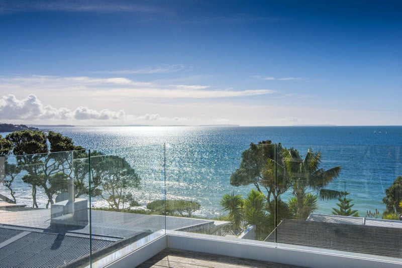4/37 Clifton Road, Hauraki, Auckland - Carousel 1