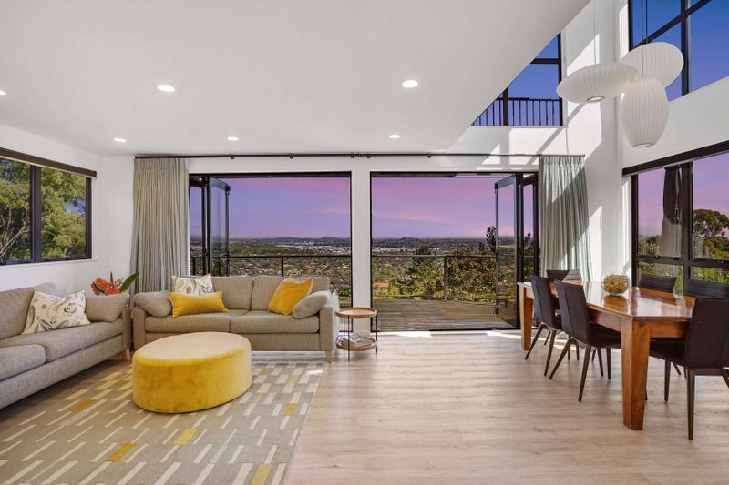 110 Point View Drive, East Tamaki Heights, Auckland - Carousel 2