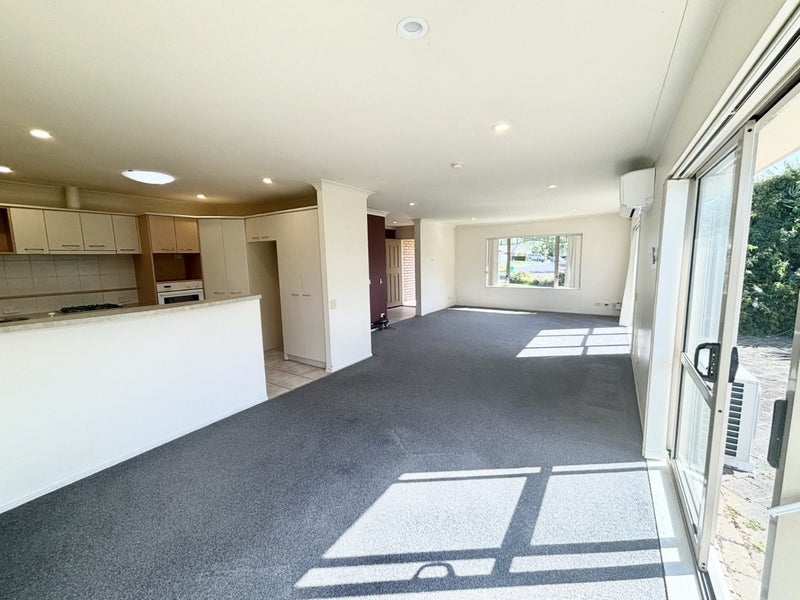 7 Checkerberry Court, Henderson, Auckland - Carousel 2