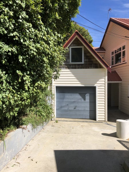 11 Lancaster Street, Karori, Wellington - Carousel 15
