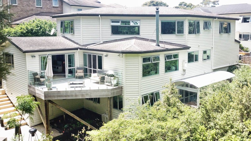 52 Harrowglen Drive, Northcross, Auckland - Carousel 1