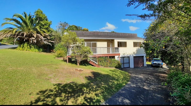 4 Capricorn Place, Browns Bay, Auckland - Carousel 1