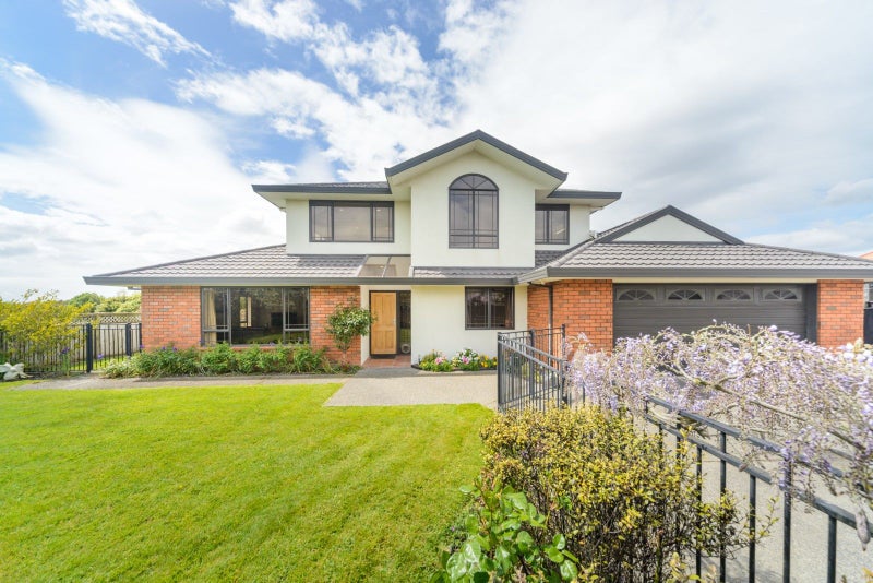189 Ruapehu Drive, Fitzherbert, Palmerston North - Carousel 1