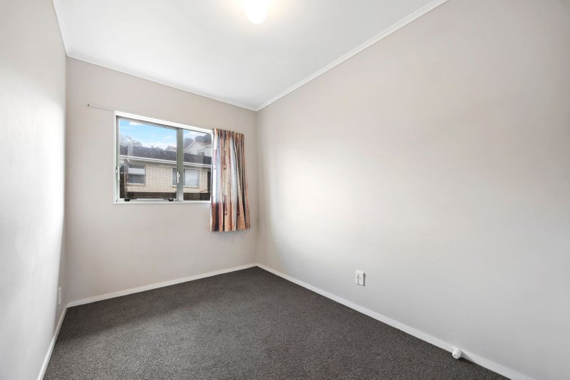 2/26A Mount Smart Road, Onehunga, Auckland - Carousel 9