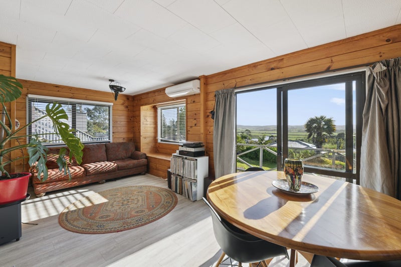 5 Kaipara Crescent, Helensville, Helensville - Carousel 2