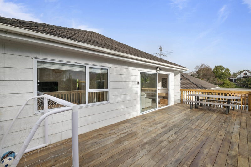 1/24 John Downs Drive, Browns Bay, Auckland - Carousel 19