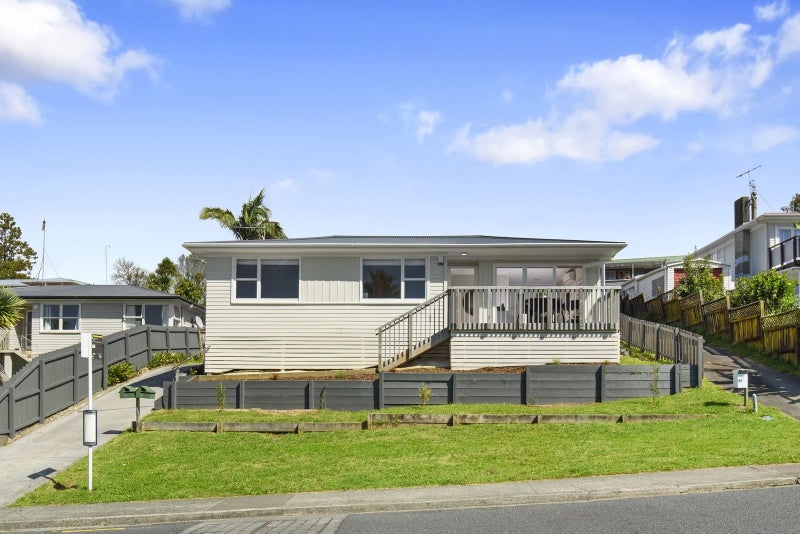 62 Lauderdale Road, Birkdale, Auckland - Carousel 1
