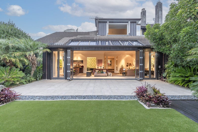 1/21 Hamilton Road, Herne Bay, Auckland - Carousel 1