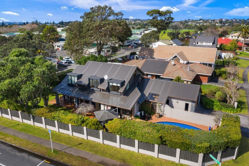 1 Maygrove Drive, Orewa, Orewa - Carousel 28
