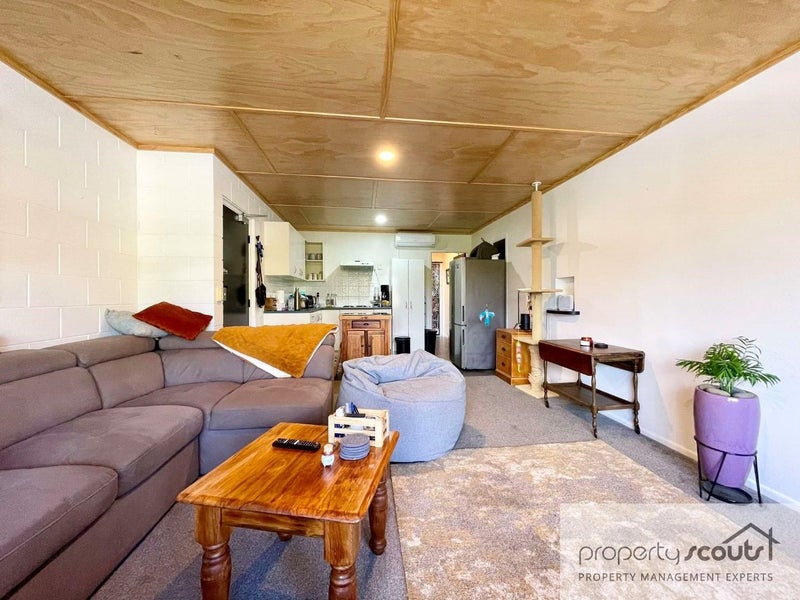 4/57 Carrington Street, Lower Vogeltown, New Plymouth - Carousel 2