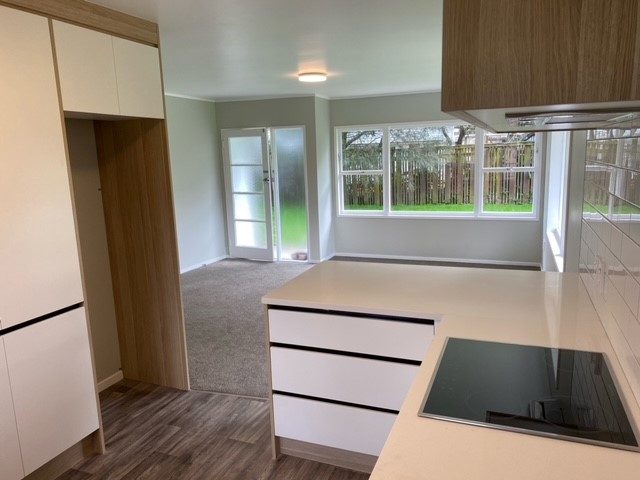 3/1 Snell Place, Pakuranga, Auckland - Carousel 1