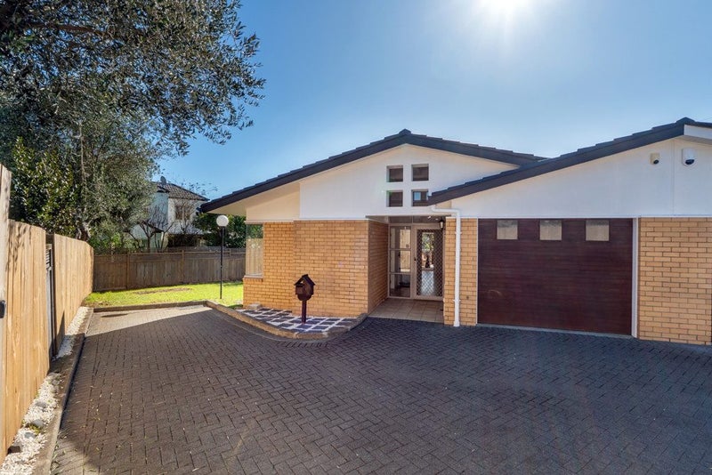 6/17 Matata Street, Blockhouse Bay, Auckland - Carousel 1