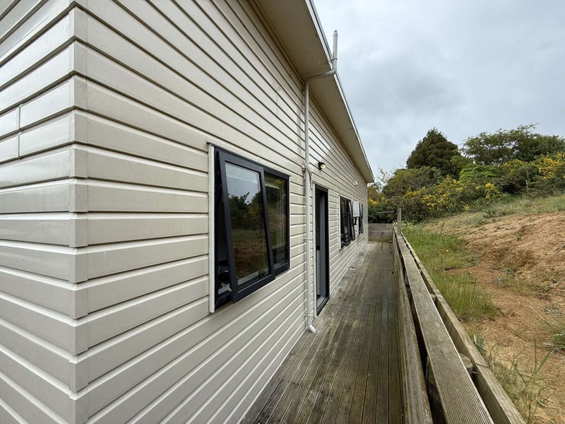 4 Speargrass Grove, Timberlea, Upper Hutt - Carousel 12