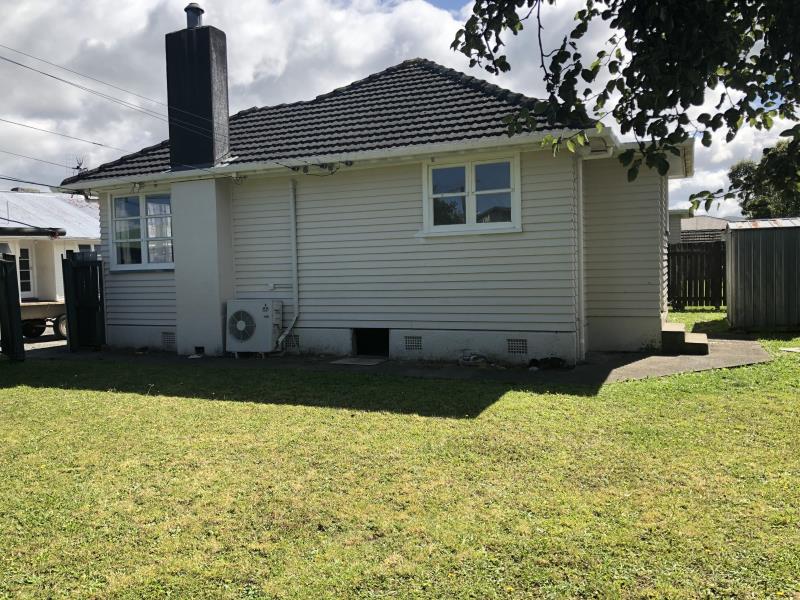 1/75 Walters Street, Avalon, Lower Hutt - Carousel 1