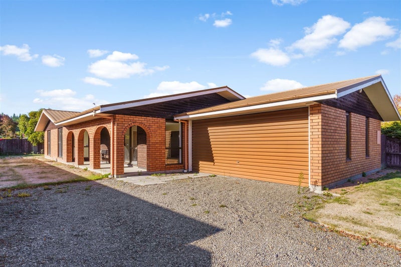 7 Broadhaven Avenue, Parklands, Christchurch - Carousel 1