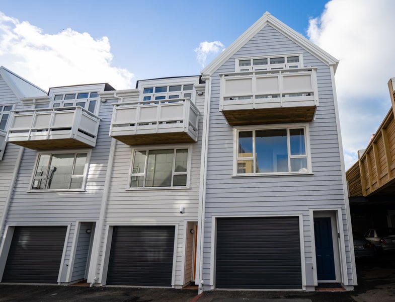 36/35 Pirie Street, Mount Victoria, Wellington - Carousel 1