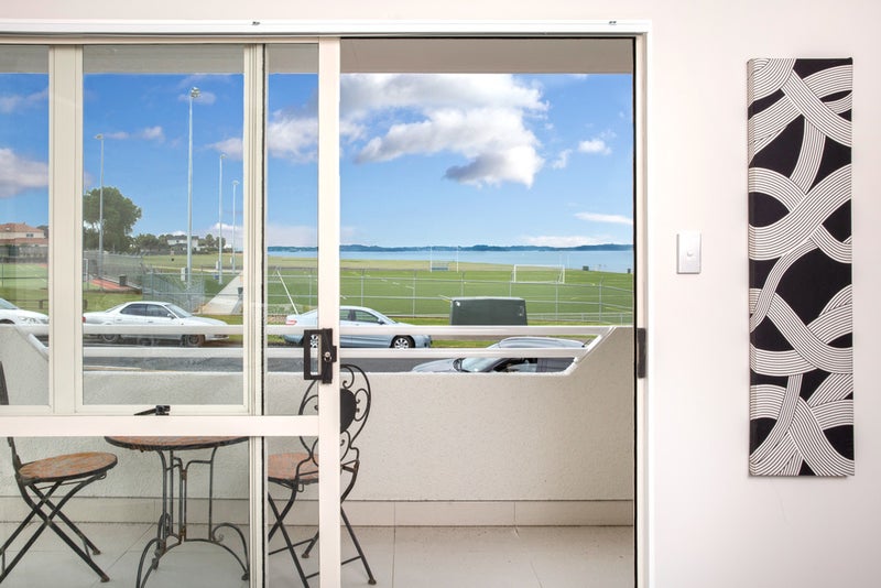3/3 MacLeans Road, Bucklands Beach, Auckland - Carousel 2