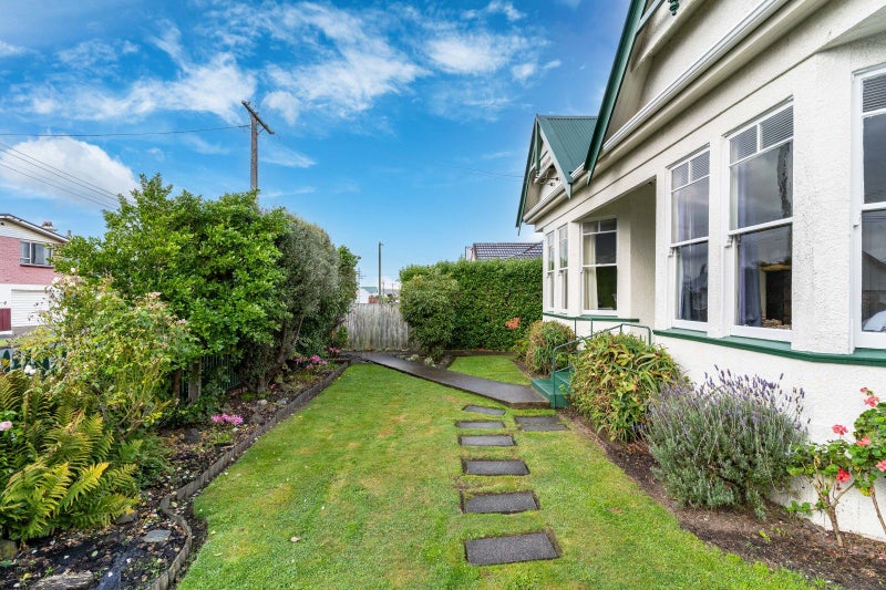 16 Normanby Street, Saint Kilda, Dunedin - Carousel 2