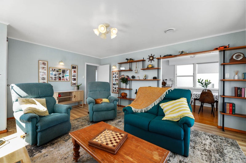 8 Karina Crescent, Redwoodtown, Blenheim - Carousel 1