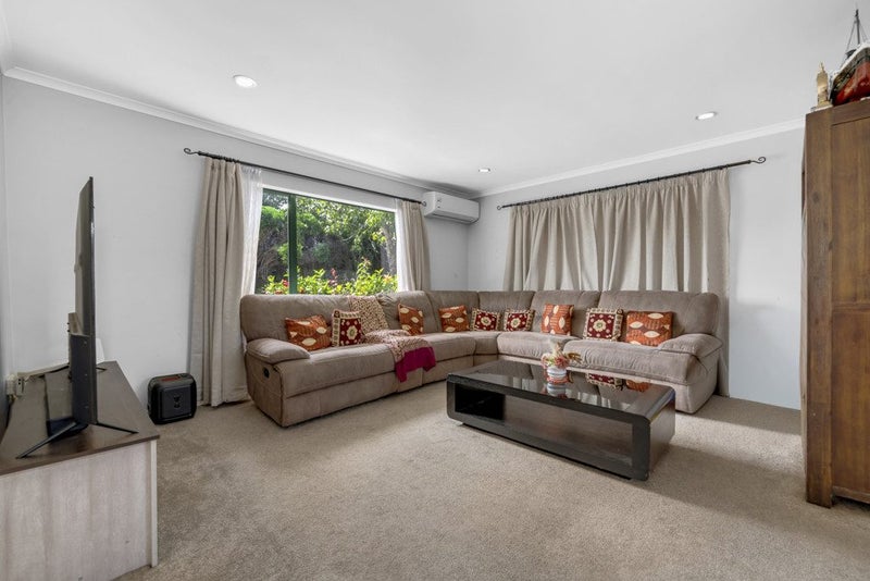 548 Massey Road, Mangere, Auckland - Carousel 2