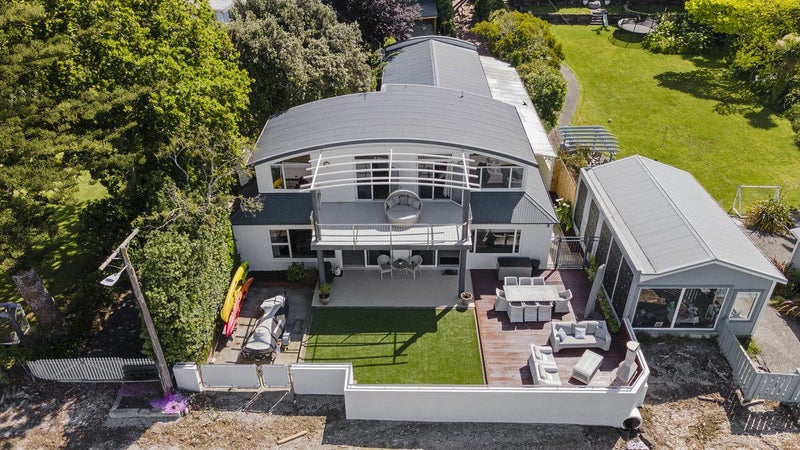 85 Paremata Road, Paremata, Porirua - Carousel 2