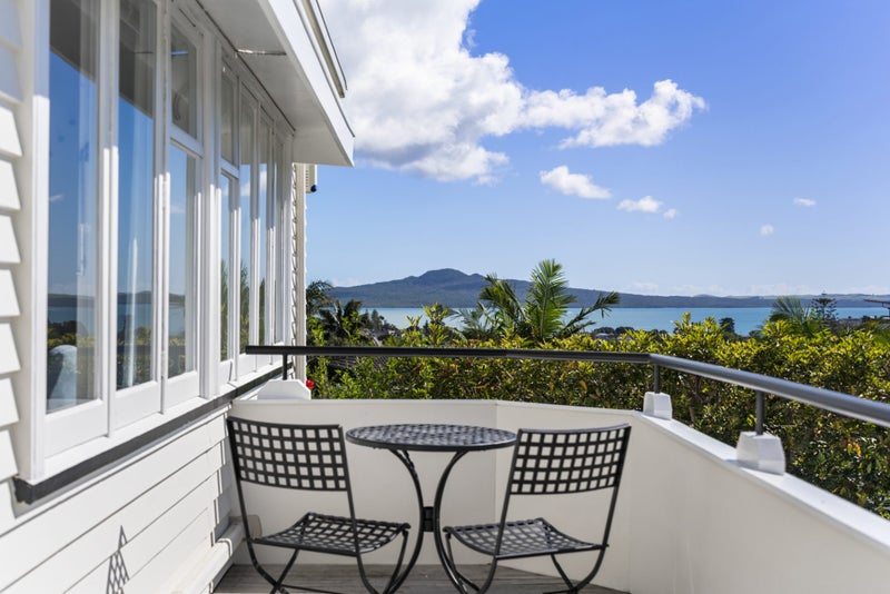 62A Kurahaupo Street, Orakei, Auckland - Carousel 1