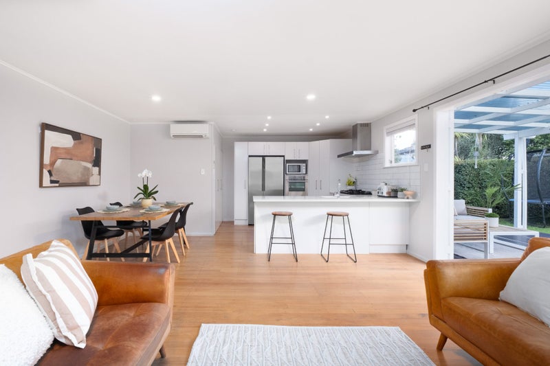 8A Grande Vue Road, Papatoetoe, Auckland - Carousel 2