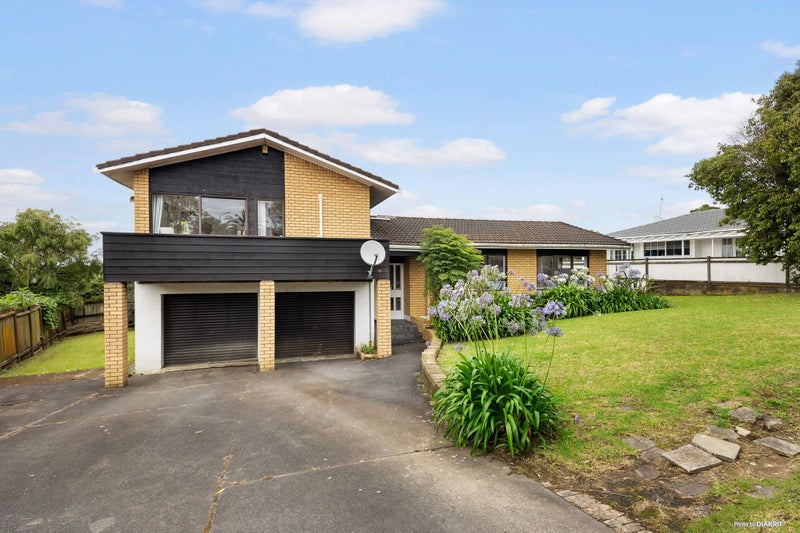 5 Wilmington Place, Forrest Hill, Auckland - Carousel 2