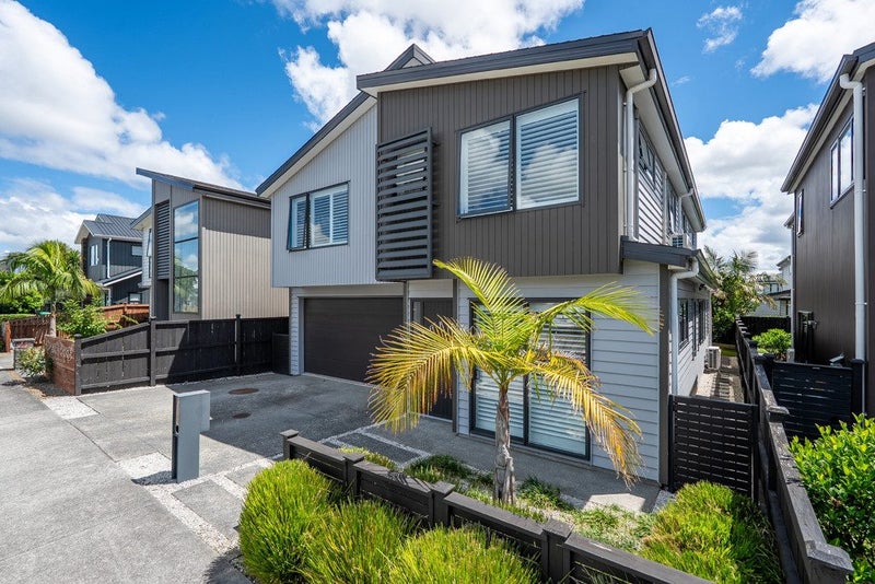42 Myland Drive, Hobsonville, Auckland - Carousel 2