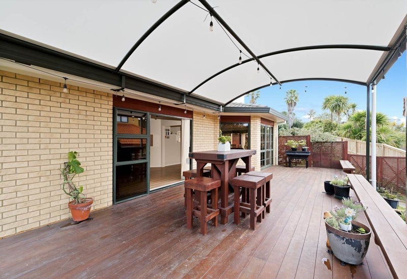 16 Widdison Place, Albany, Auckland - Carousel 2