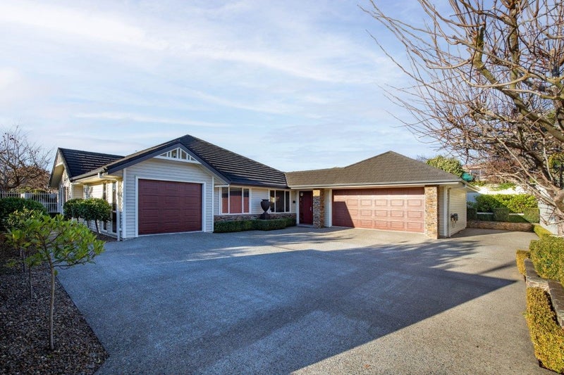 1 Featherstone Drive, Flagstaff, Hamilton - Carousel 2