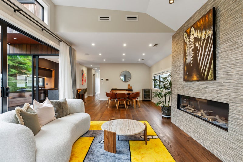 20C Beach Road, Castor Bay, Auckland - Carousel 2