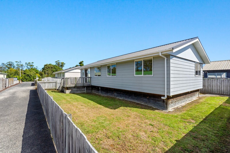 13A Springs Road, Parakai - Carousel 16