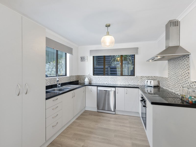 184A George Street, Stokes Valley, Lower Hutt - Carousel 2