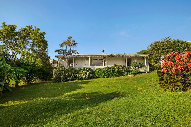 22 Shelly Beach Road, Surfdale, Waiheke Island - Carousel 2