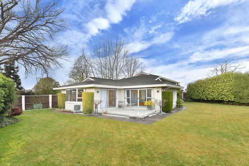 11 James Condon Place, Redwood, Christchurch - Carousel 1