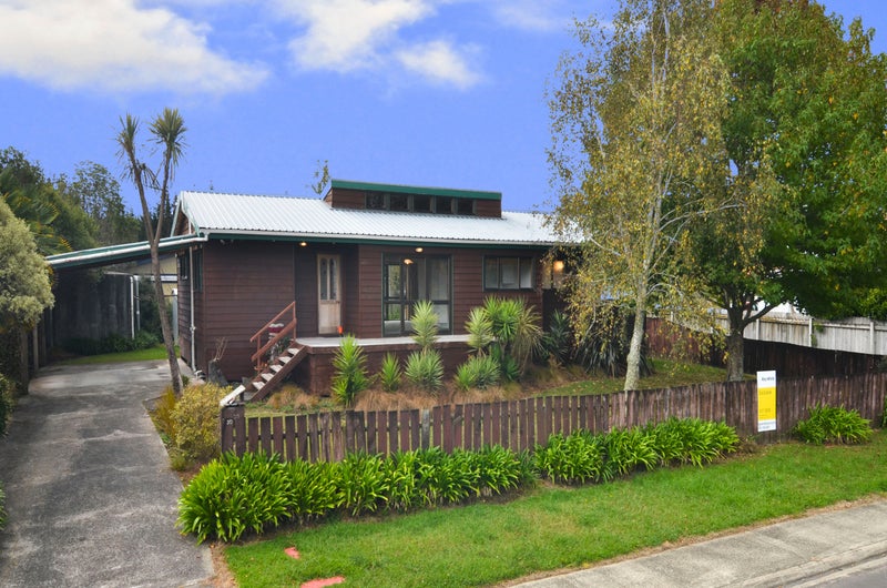 30 Rheingold Place, Huapai, Kumeu - Carousel 1